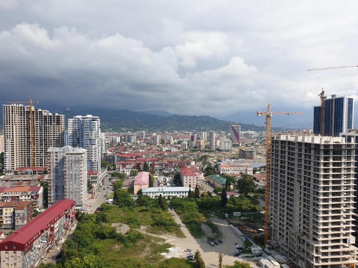 Sky-G Sea View Apartment Batoemi Buitenkant foto