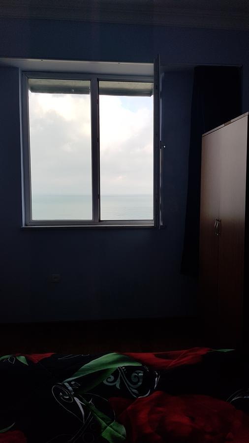 Sky-G Sea View Apartment Batoemi Buitenkant foto